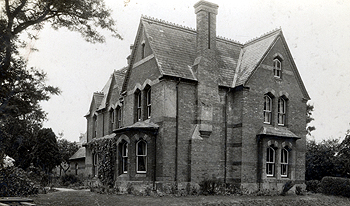 Chalgrave Vicarage about 1900 [Z1306/26/1]